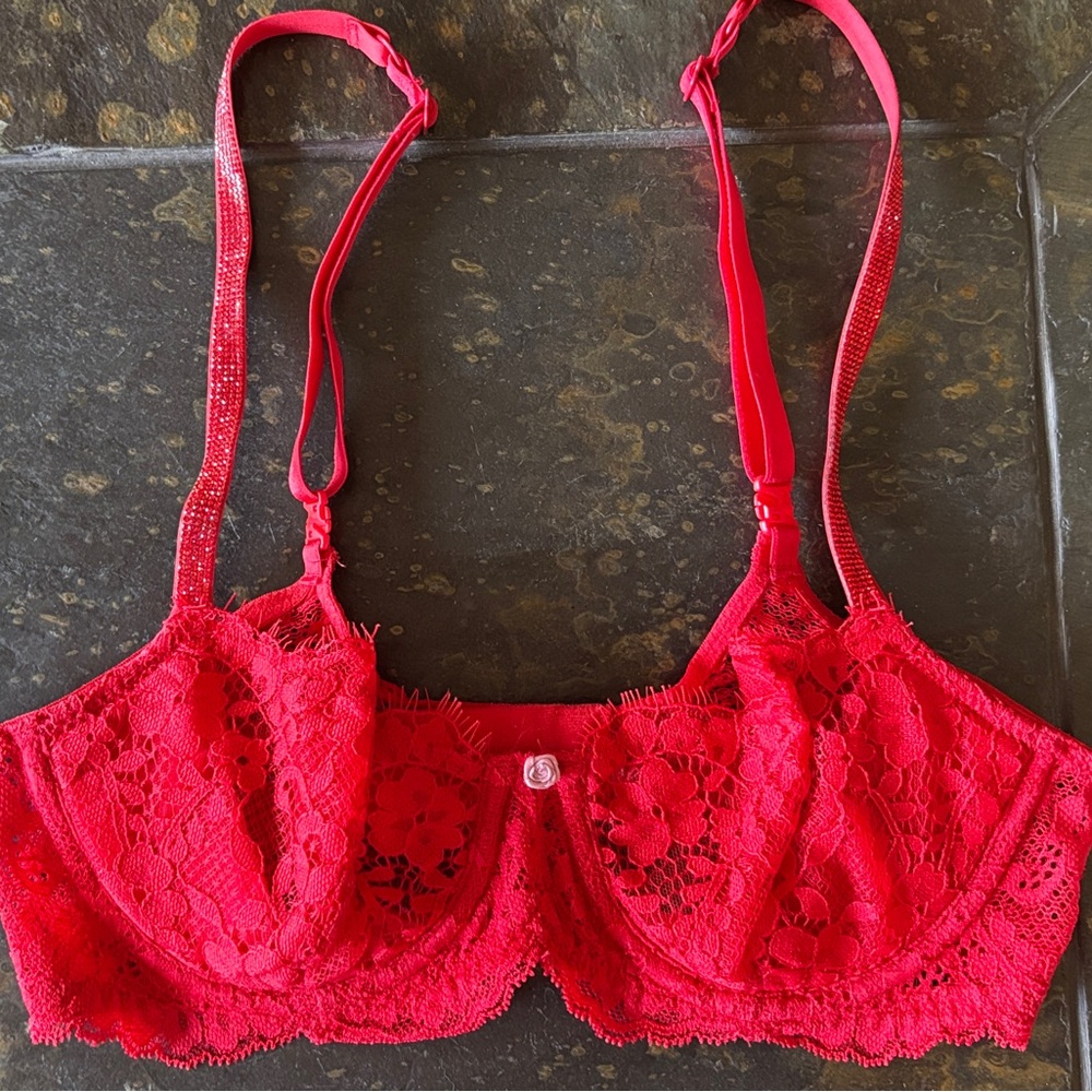 Victoria’s Secret Lace Underwire Red Bra 34B with Decorative Straps